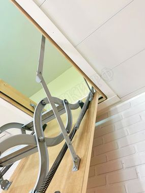 Чердачная лестница Fakro LST Lite Чердачная лестница Fakro LST Lite